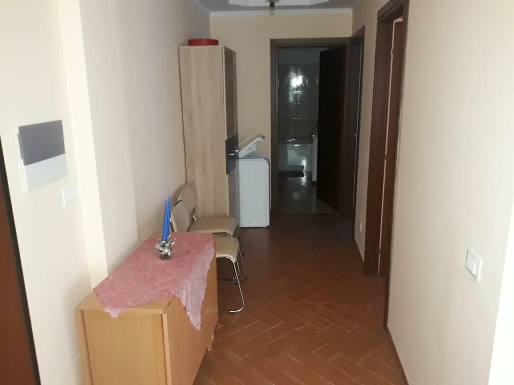 Casa Francesca Lägenhet Comanesti  Exteriör bild